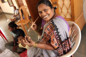 woman making necklace for Project-Tres in India